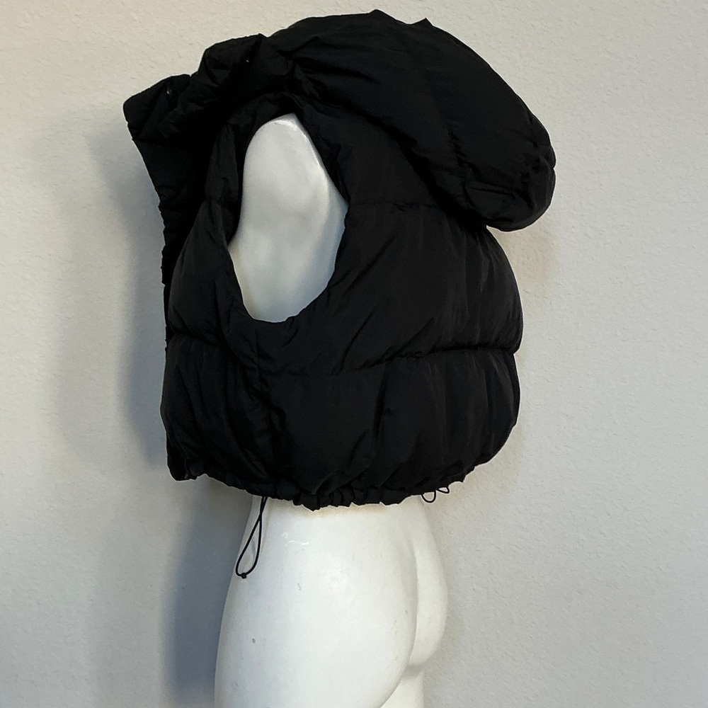 Lululemon Athletica Black Wunder Puff Cropped Puffer Vest - Picture 2 of 12